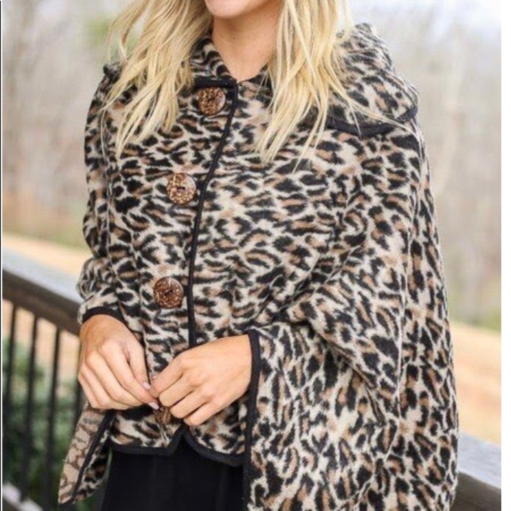 Leopard Oversized Collar Poncho